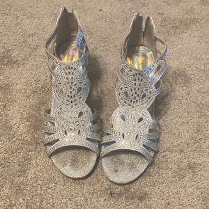 Size 9 open toed silver heels with rhinestones
